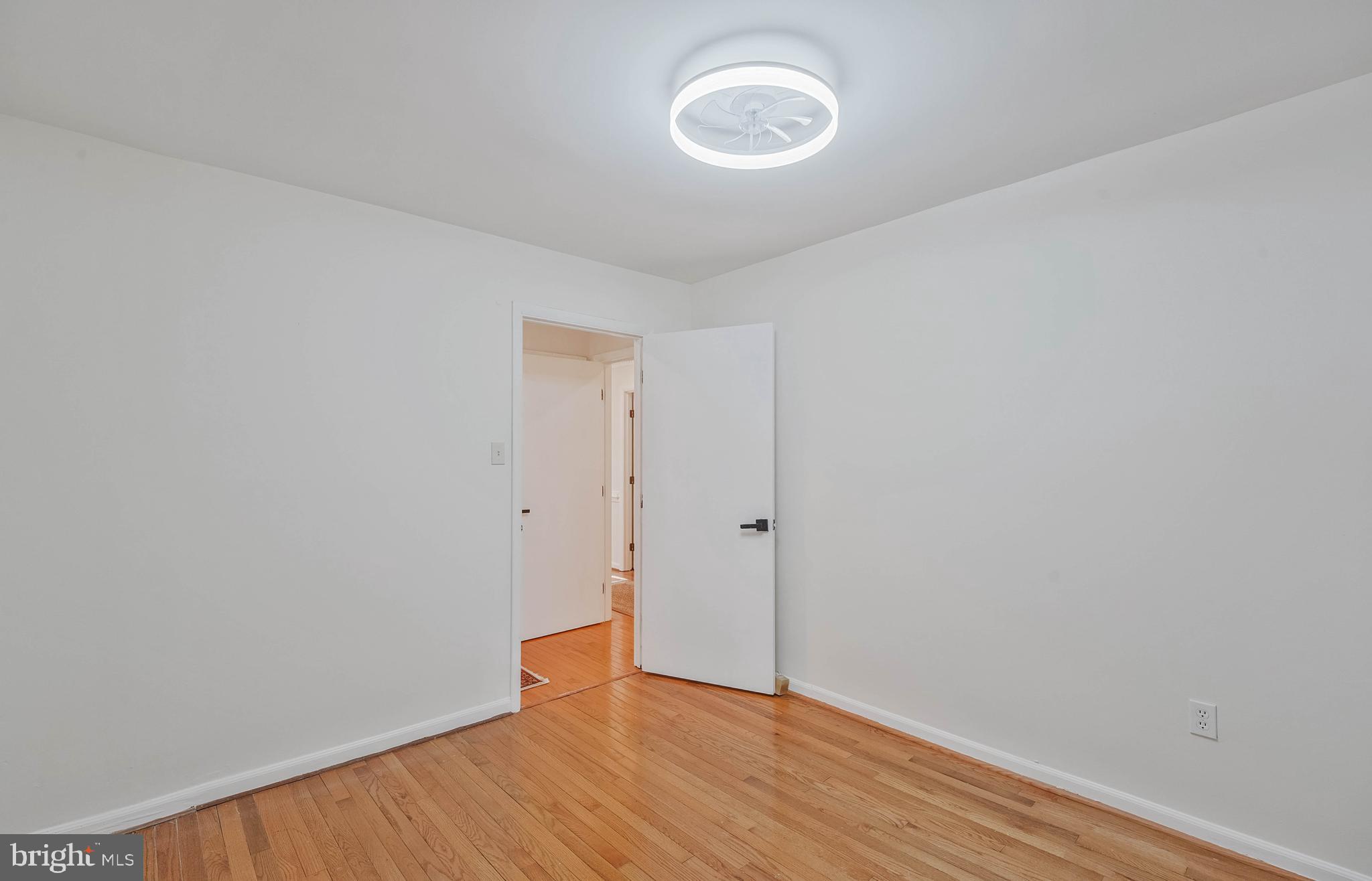 2026 Hunter Mill Road Vienna, VA 22181 - Photo 28 of 35