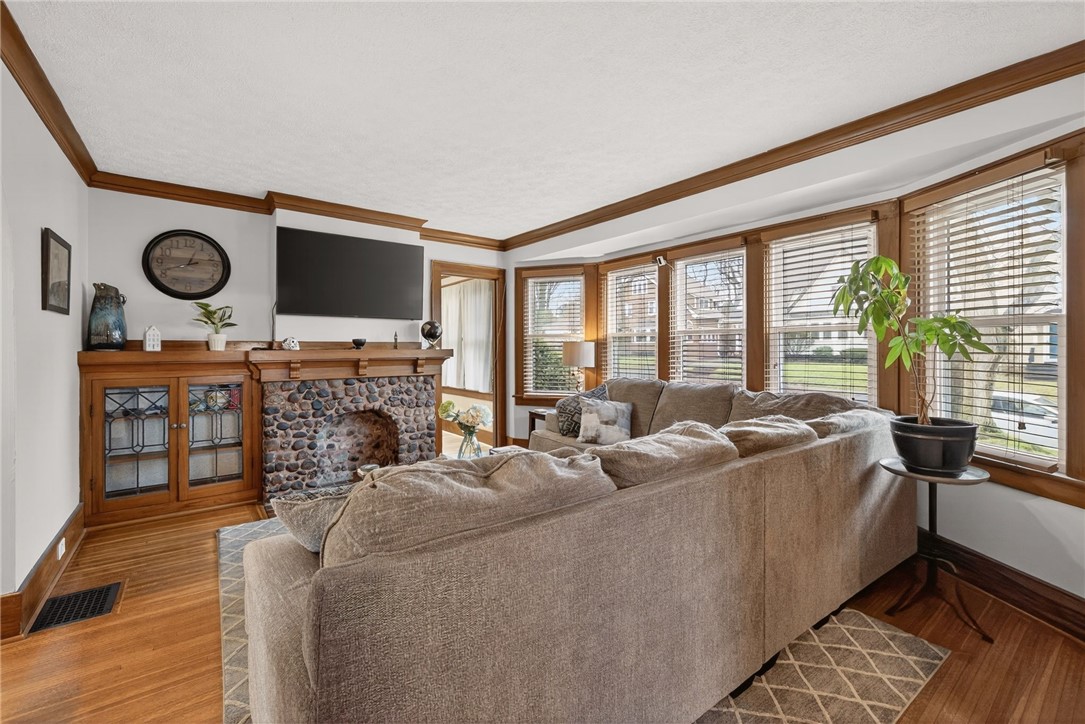 506 Hurstbourne Road Irondequoit, NY 14609 - Photo 15 of 44