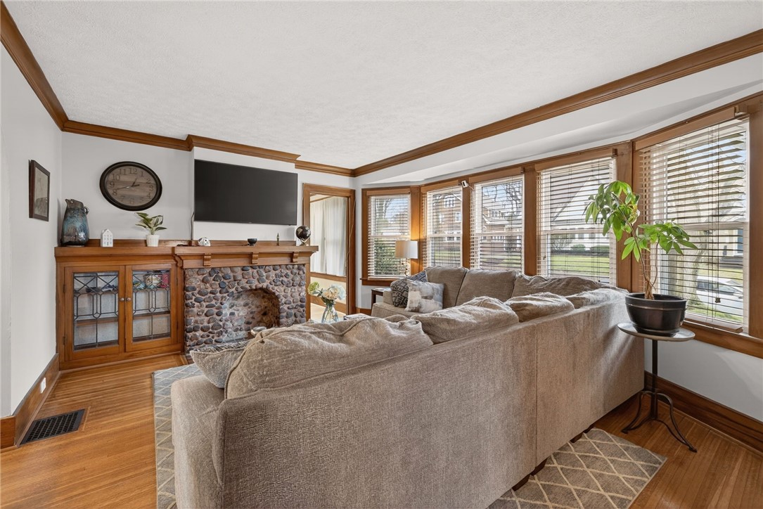 506 Hurstbourne Road Irondequoit, NY 14609 - Photo 16 of 44