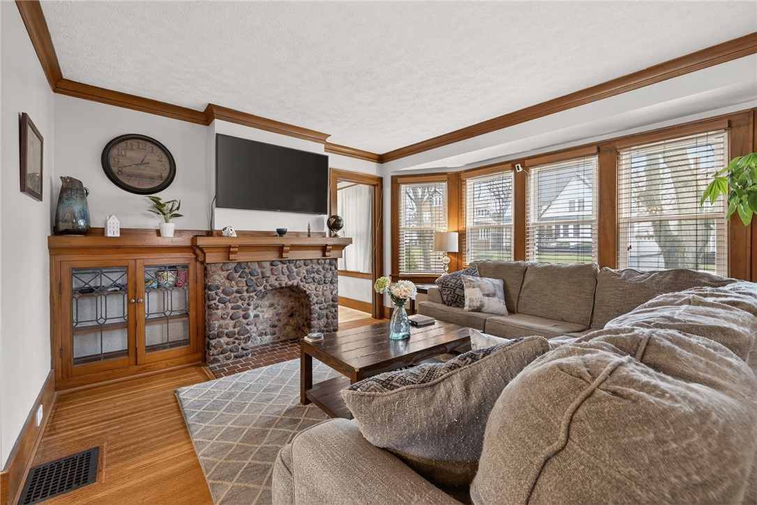 506 Hurstbourne Road Irondequoit, NY 14609 - Photo 17 of 44