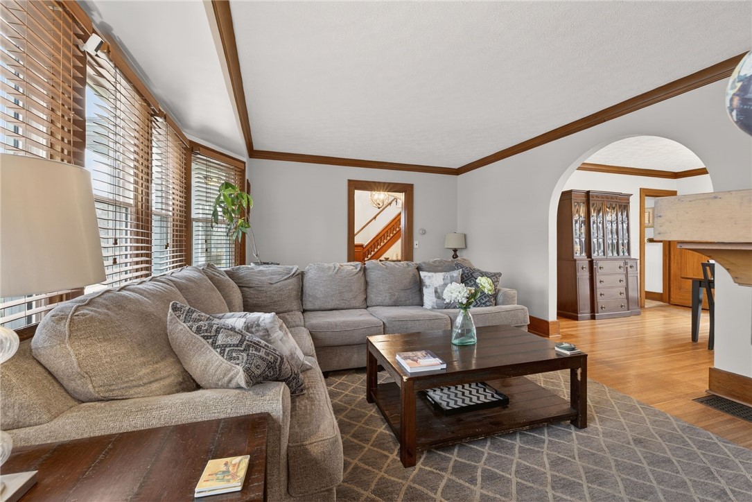 506 Hurstbourne Road Irondequoit, NY 14609 - Photo 19 of 44