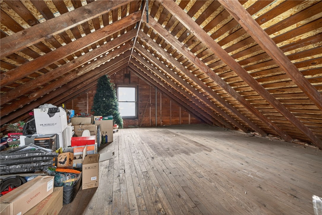 506 Hurstbourne Road Irondequoit, NY 14609 - Photo 33 of 44