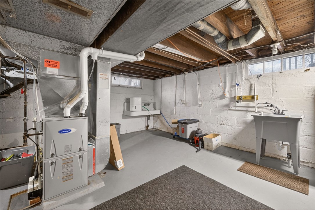 506 Hurstbourne Road Irondequoit, NY 14609 - Photo 36 of 44