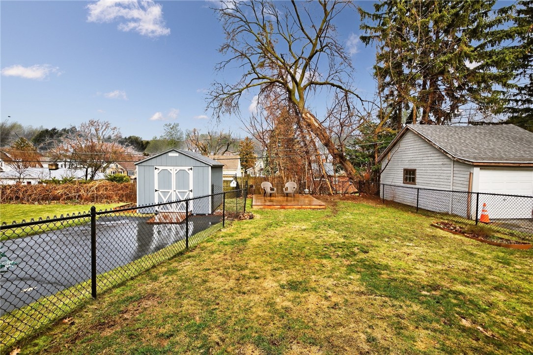 506 Hurstbourne Road Irondequoit, NY 14609 - Photo 38 of 44