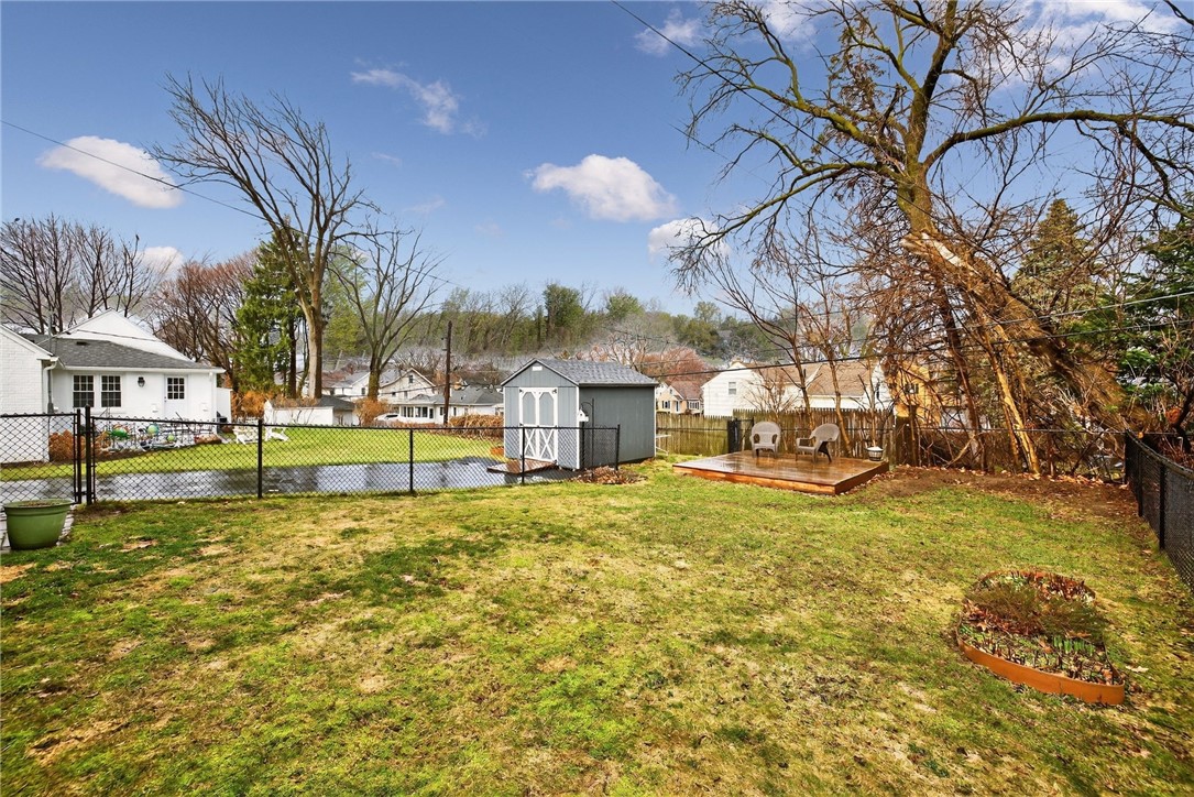 506 Hurstbourne Road Irondequoit, NY 14609 - Photo 39 of 44