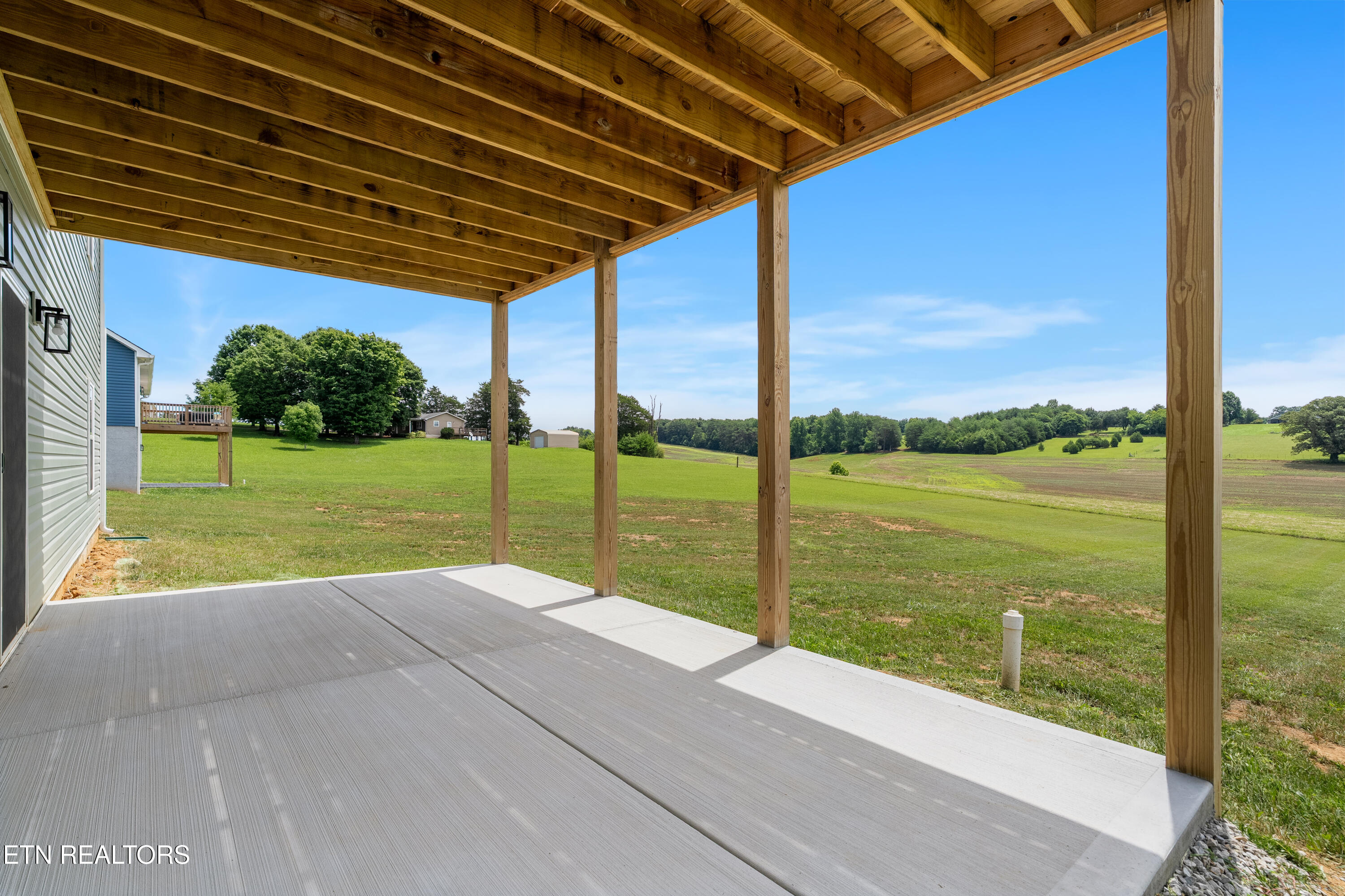 254 Thompson Road Madisonville, TN 37354 - Photo 30 of 42 DSC08874