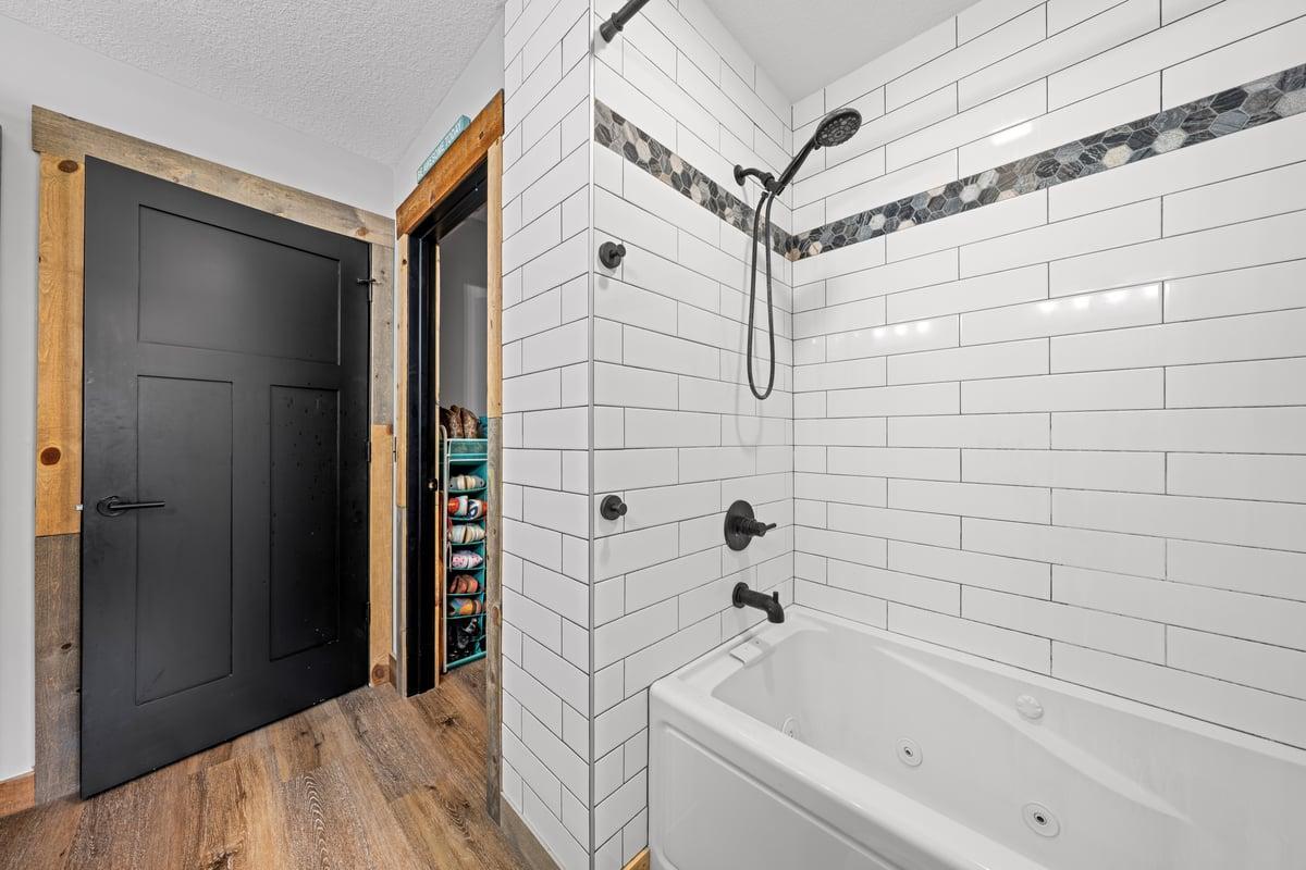 1933 4th Avenue Baldwin, WI 54002 - Photo 13 of 26