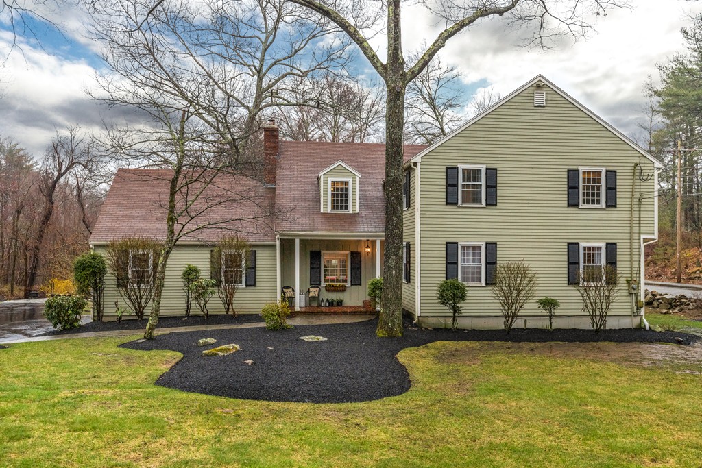 1 Old Planters Road Beverly, MA 01915 - Photo 1 of 30 Gallery Image 1