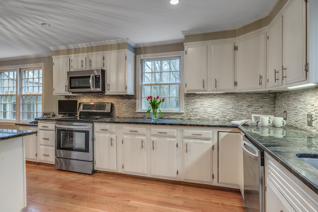 1 Old Planters Road Beverly, MA 01915 - Photo 11 of 30 Gallery Image 11