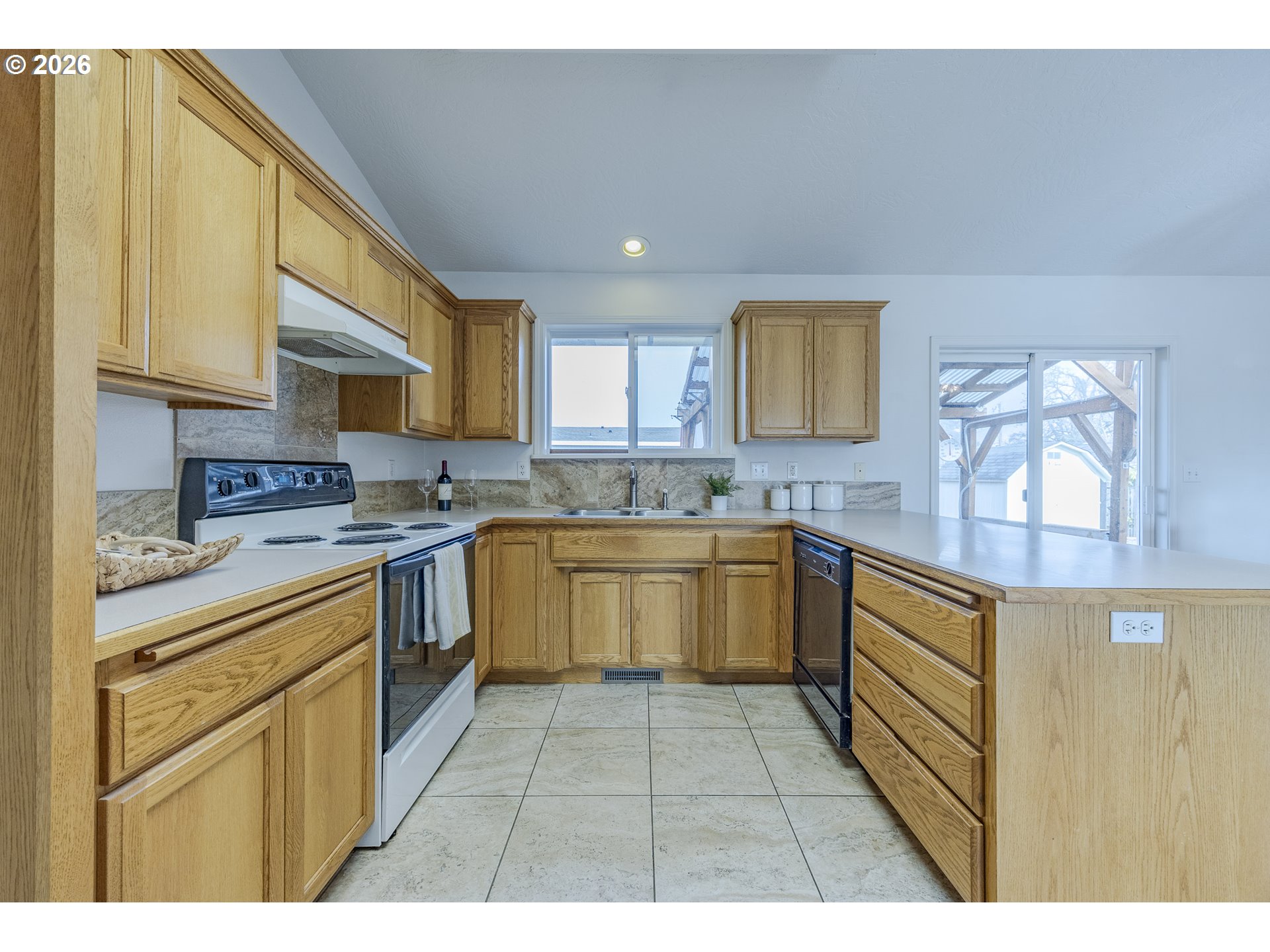 1560 Harvey Road Cottage Grove, OR 97424 - Photo 16 of 36