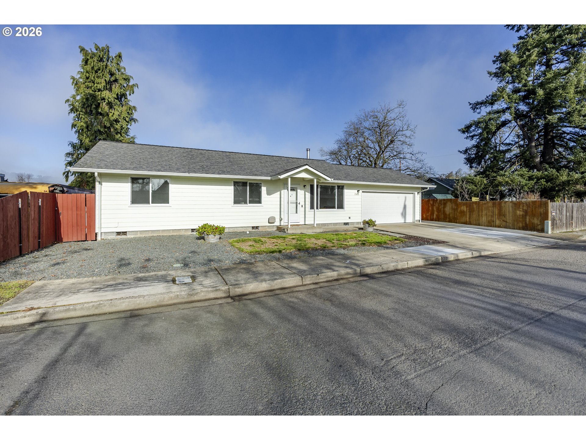 1560 Harvey Road Cottage Grove, OR 97424 - Photo 2 of 36