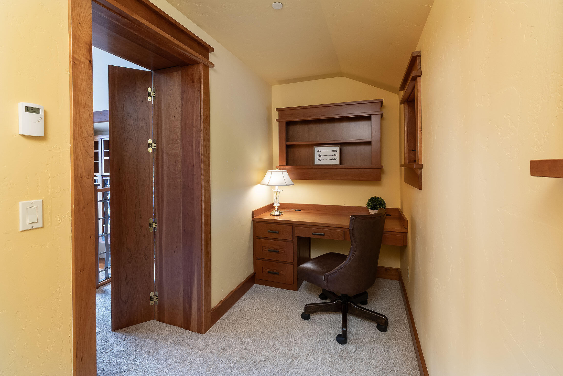 18883 Sutherland Court Bend, OR 97702 - Photo 34 of 70 A secret workspace tucked away for privacy?clever design meets quiet luxury