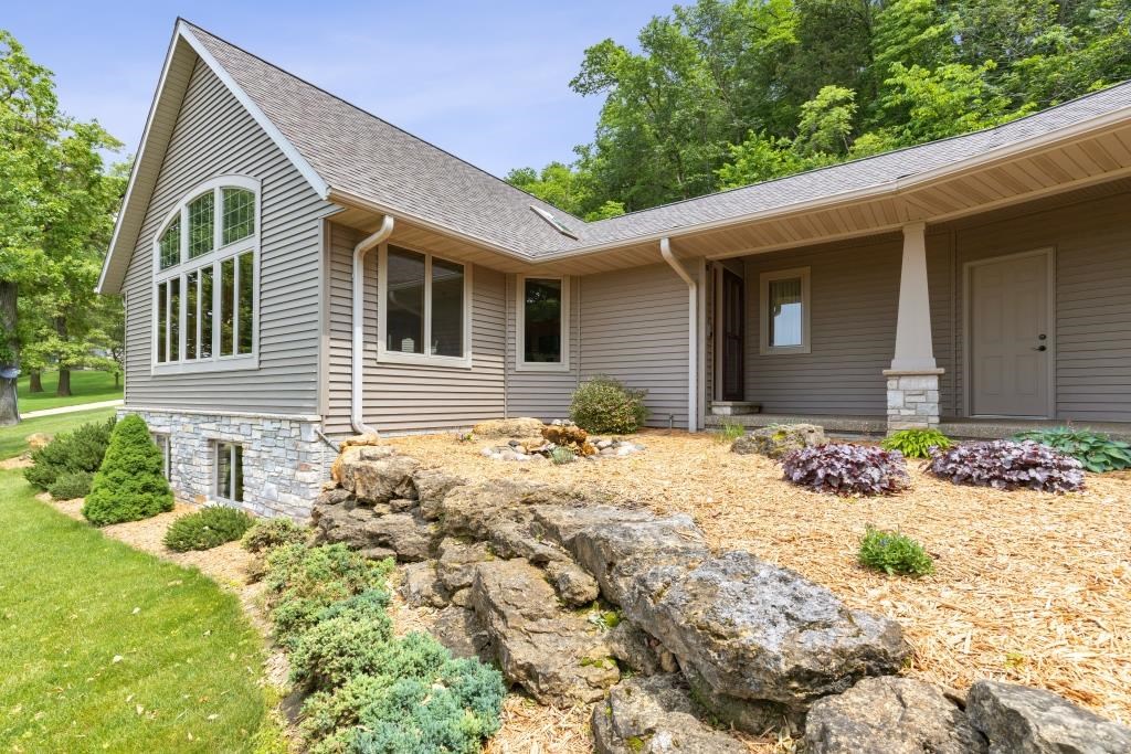 21450 Smaltz Road Morrison, IL 61270 - Photo 4 of 41