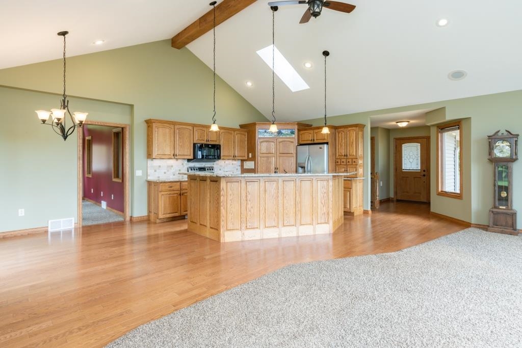 21450 Smaltz Road Morrison, IL 61270 - Photo 10 of 41