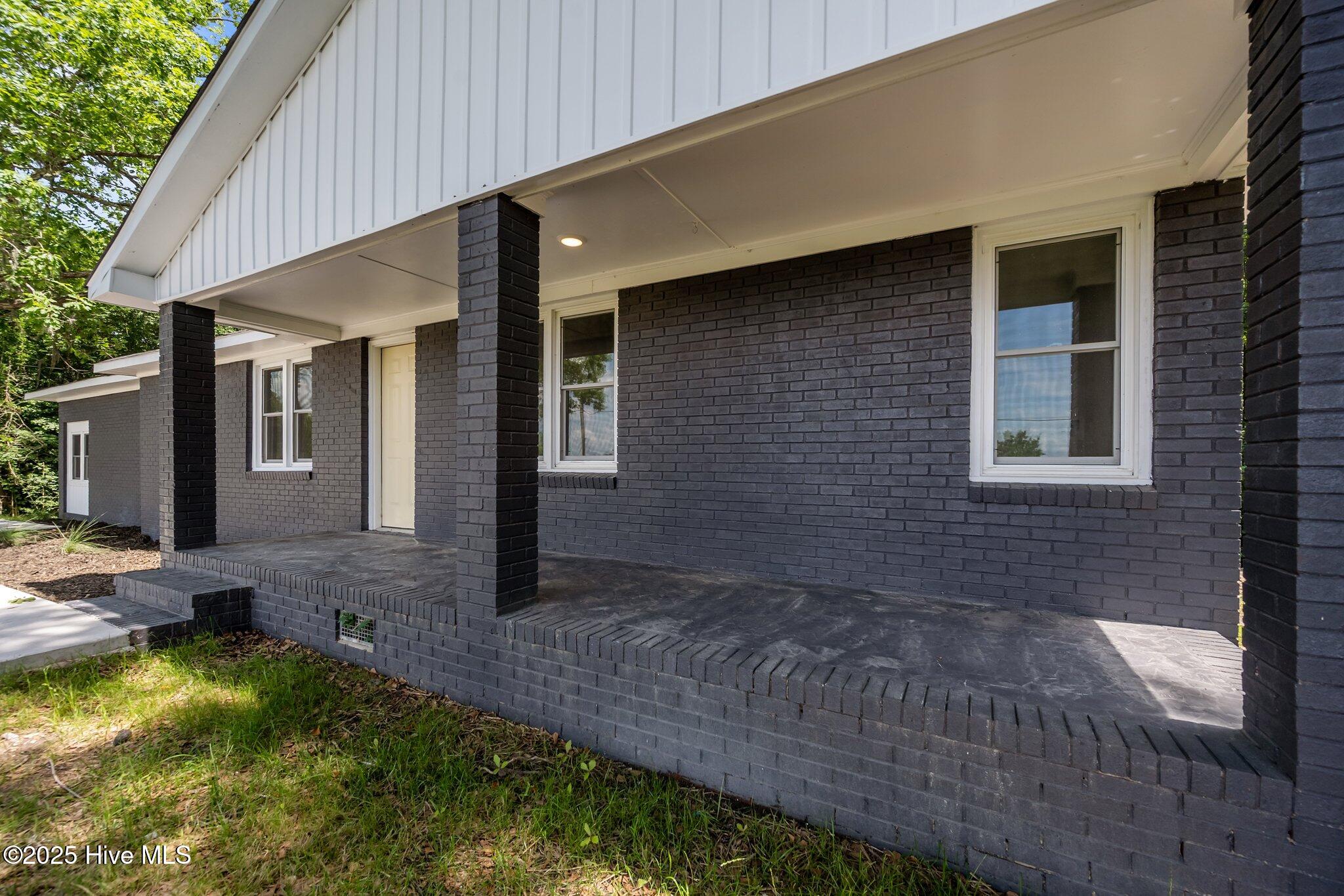 1496 Kellum Loop Road Jacksonville, NC 28546 - Photo 35 of 50 35-web-or-mls-04