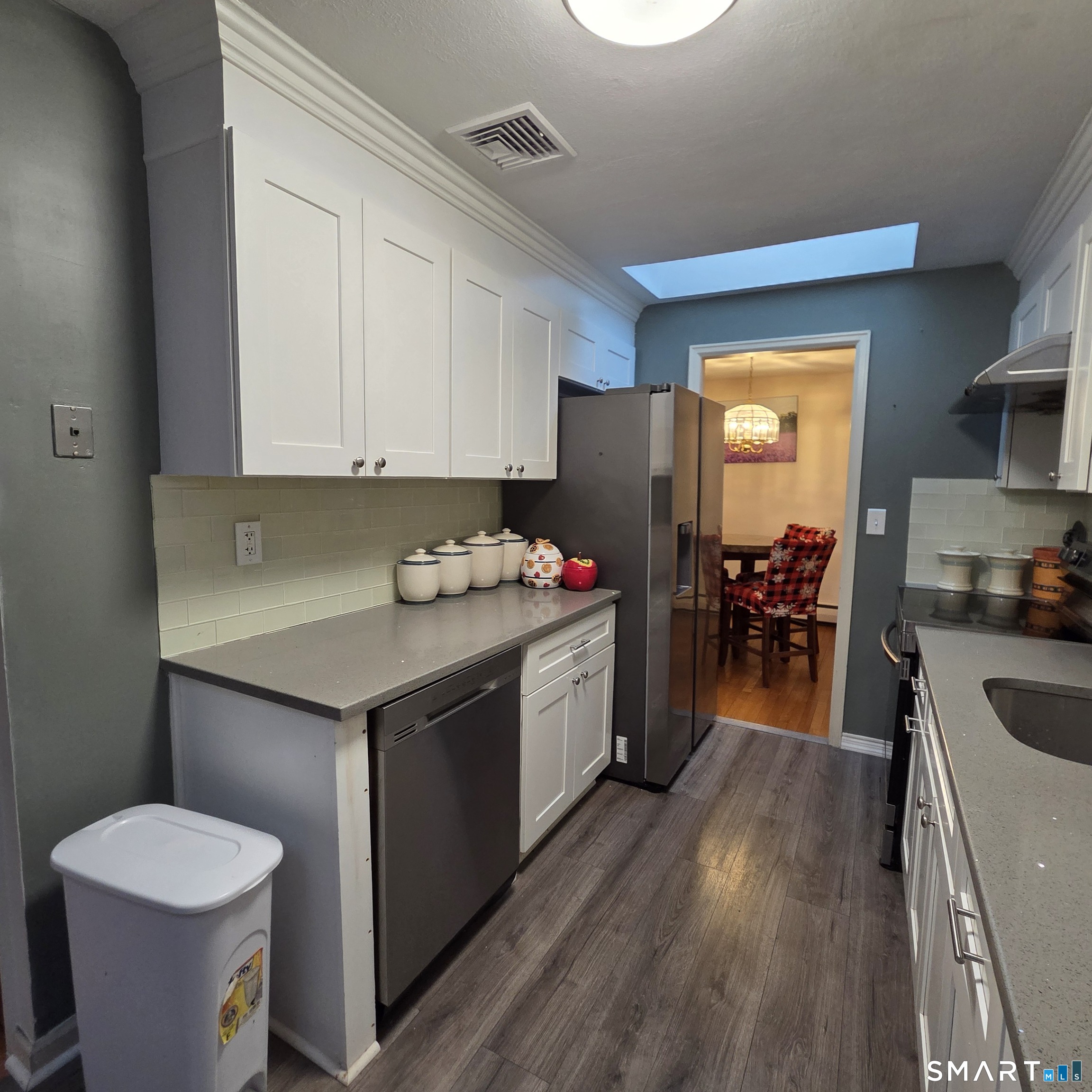 48 Collier Circle Hamden, CT 06518 - Photo 13 of 29