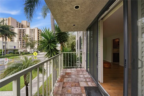 $646,000 | 1803 East Ocean Boulevard, Unit 201, Long Beach, CA 90802