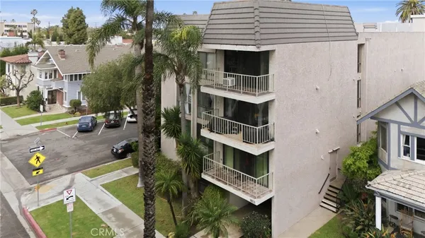 $646,000 | 1803 East Ocean Boulevard, Unit 201, Long Beach, CA 90802