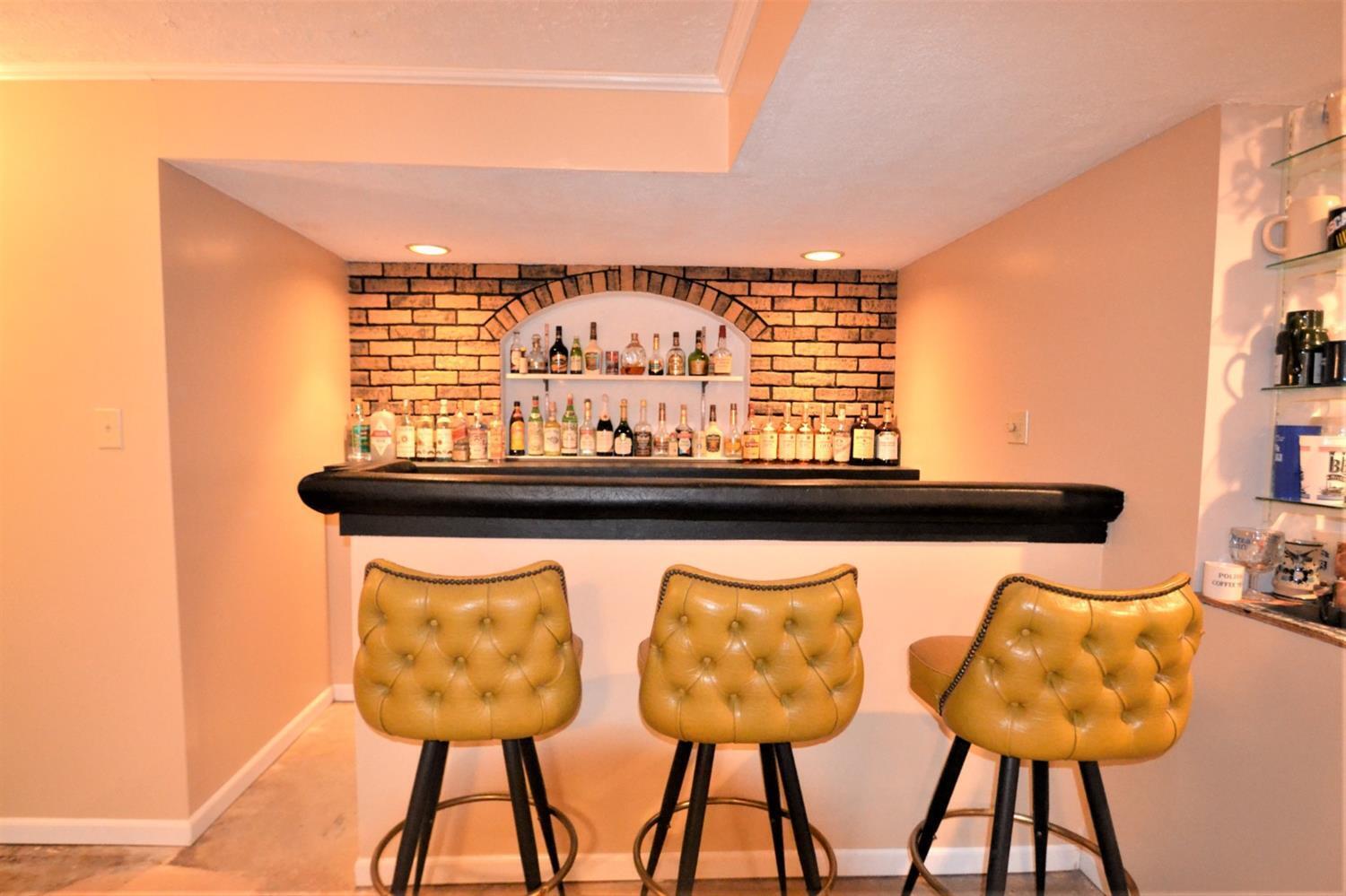 8083 Gaines Road Cincinnati, OH 45247 - Photo 16 of 21 Gallery Image 16