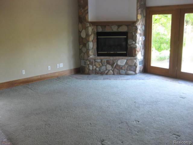 1383 Yorkshire Road Grosse Pointe, MI 48230 - Photo 4 of 12 yo4