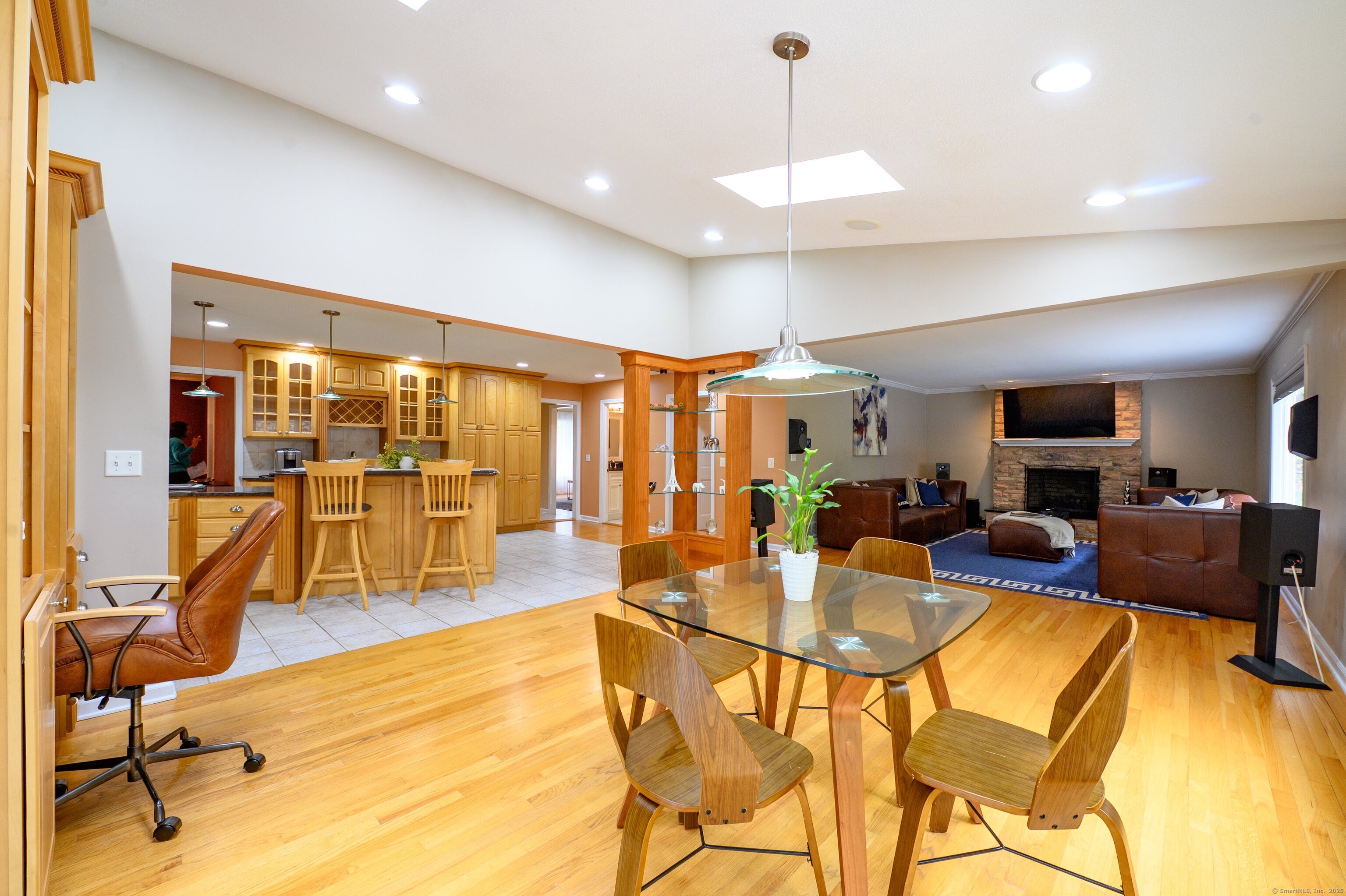 85 Inverness Court Cheshire, CT 06410 - Photo 14 of 40 a view of a dining room with furniture