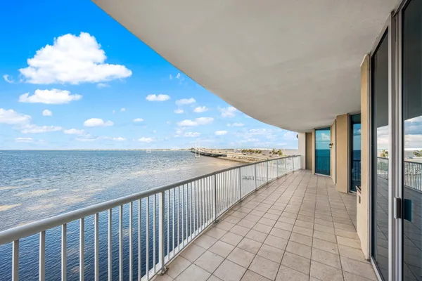 a view of terrace with city view