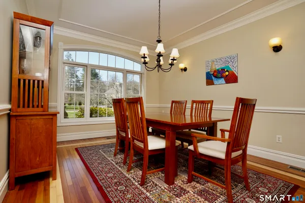 $1,300,888 | 10 Whispering Hollow Court, Cheshire, CT 06410