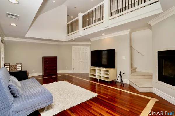 $1,300,888 | 10 Whispering Hollow Court, Cheshire, CT 06410