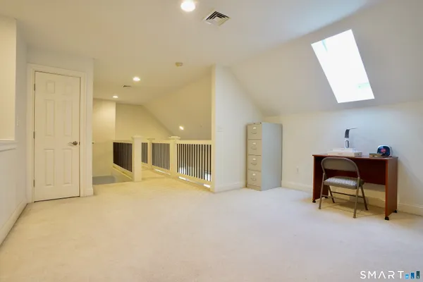 $1,300,888 | 10 Whispering Hollow Court, Cheshire, CT 06410