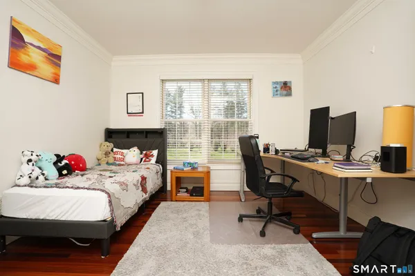 $1,300,888 | 10 Whispering Hollow Court, Cheshire, CT 06410