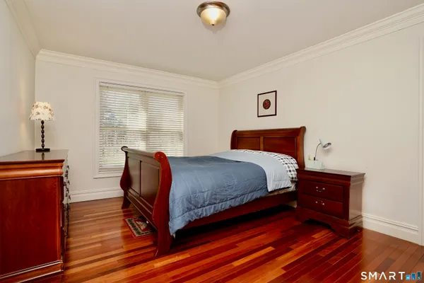 $1,300,888 | 10 Whispering Hollow Court, Cheshire, CT 06410