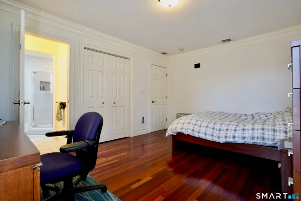 $1,300,888 | 10 Whispering Hollow Court, Cheshire, CT 06410