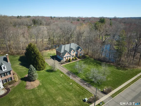 $1,300,888 | 10 Whispering Hollow Court, Cheshire, CT 06410