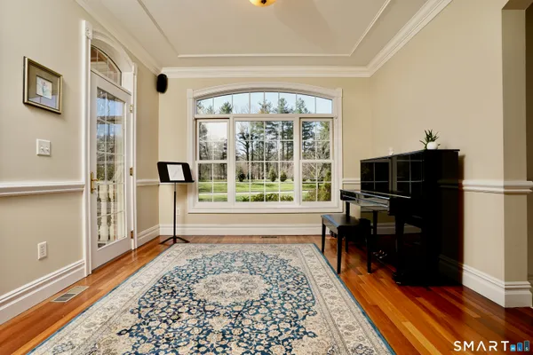 $1,300,888 | 10 Whispering Hollow Court, Cheshire, CT 06410