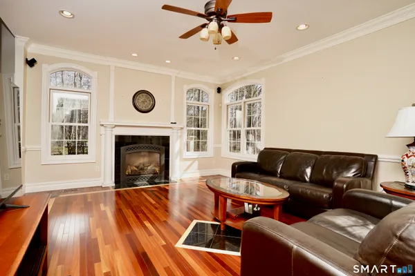 $1,300,888 | 10 Whispering Hollow Court, Cheshire, CT 06410