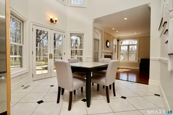 $1,300,888 | 10 Whispering Hollow Court, Cheshire, CT 06410