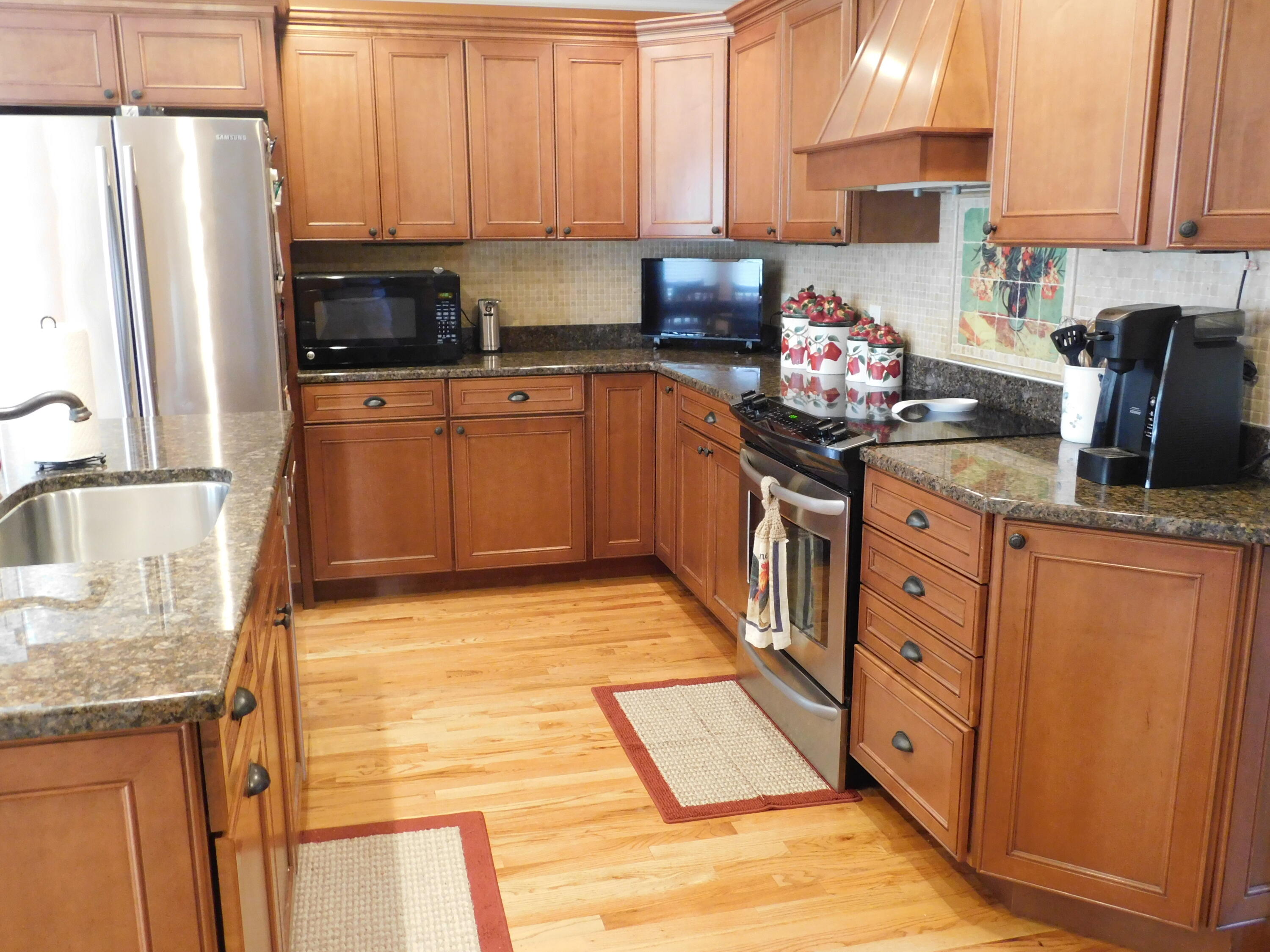 3449 Bailey Ranch Road Kingsport, TN 37660 - Photo 5 of 26 DSCN0231