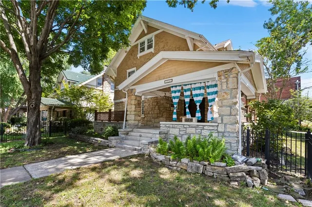 $549,000 | 3541 Harrison Boulevard, Kansas City, MO 64109