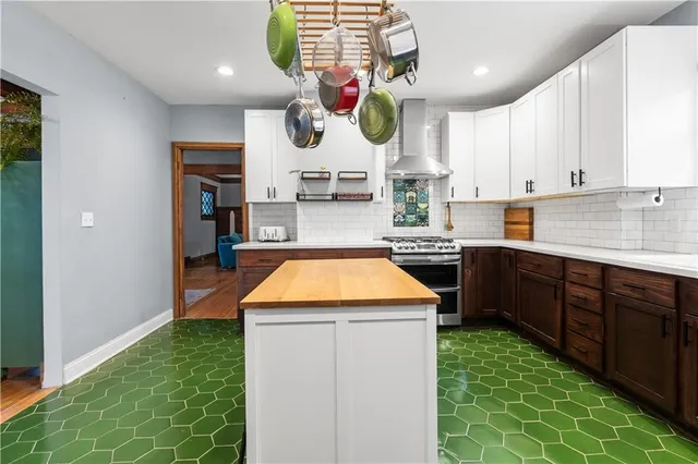 $549,000 | 3541 Harrison Boulevard, Kansas City, MO 64109