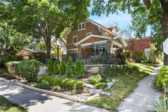 $549,000 | 3541 Harrison Boulevard, Kansas City, MO 64109