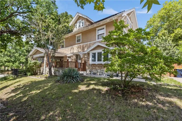 $549,000 | 3541 Harrison Boulevard, Kansas City, MO 64109