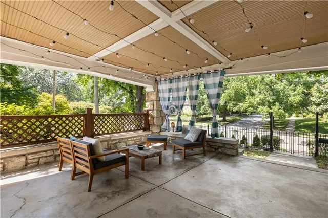 $549,000 | 3541 Harrison Boulevard, Kansas City, MO 64109