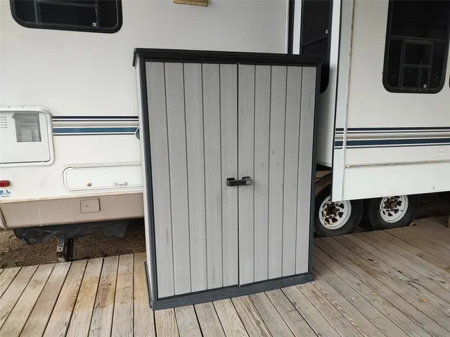 $185,000 | 414 Avenue East, Highlands, TX 77562