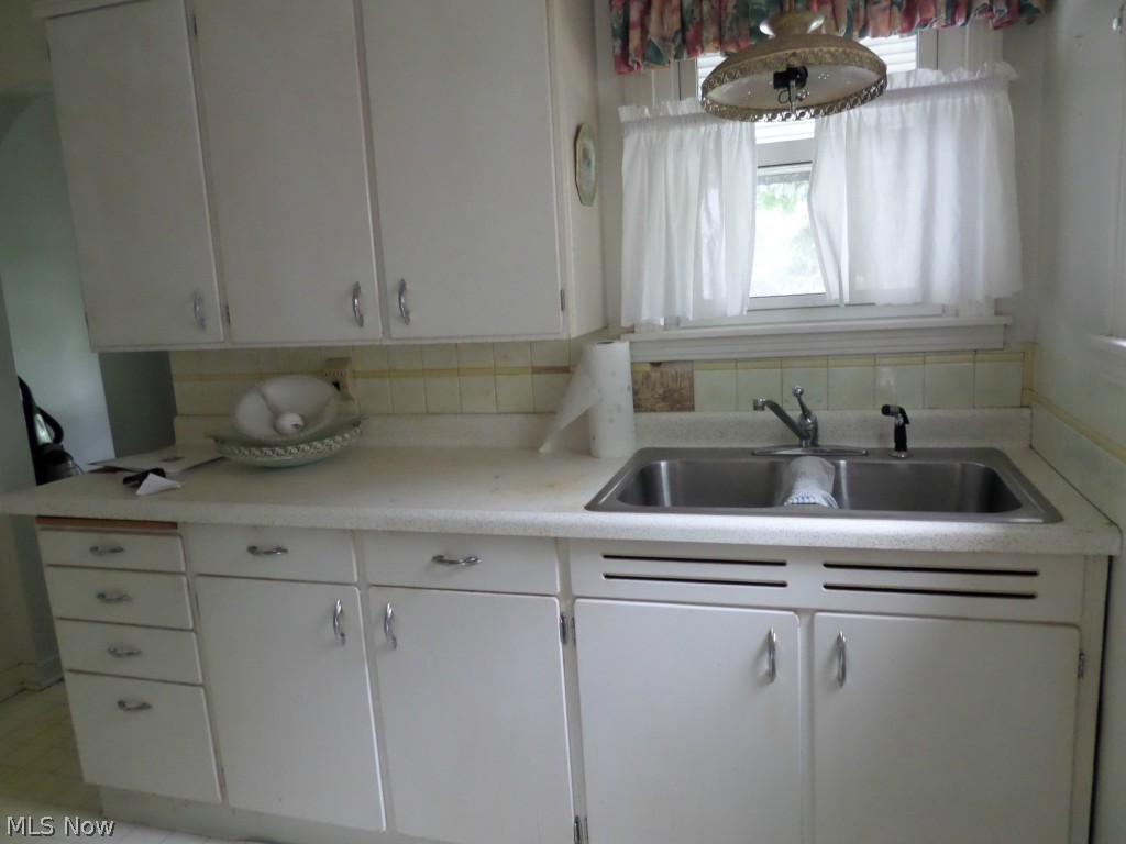 3548 Dover Road Youngstown, OH 44511 - Photo 17 of 22 Gallery Image 17
