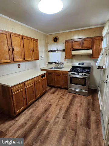 $1,500 | 69 South 7th Street, Darby, PA 19023