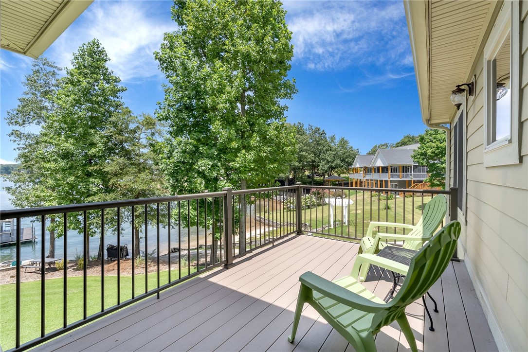 110 Walker Point Seneca, SC 29672 - Photo 23 of 47