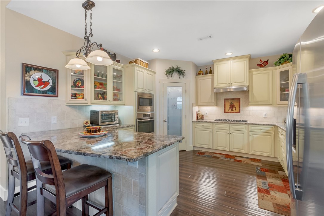 110 Walker Point Seneca, SC 29672 - Photo 9 of 47