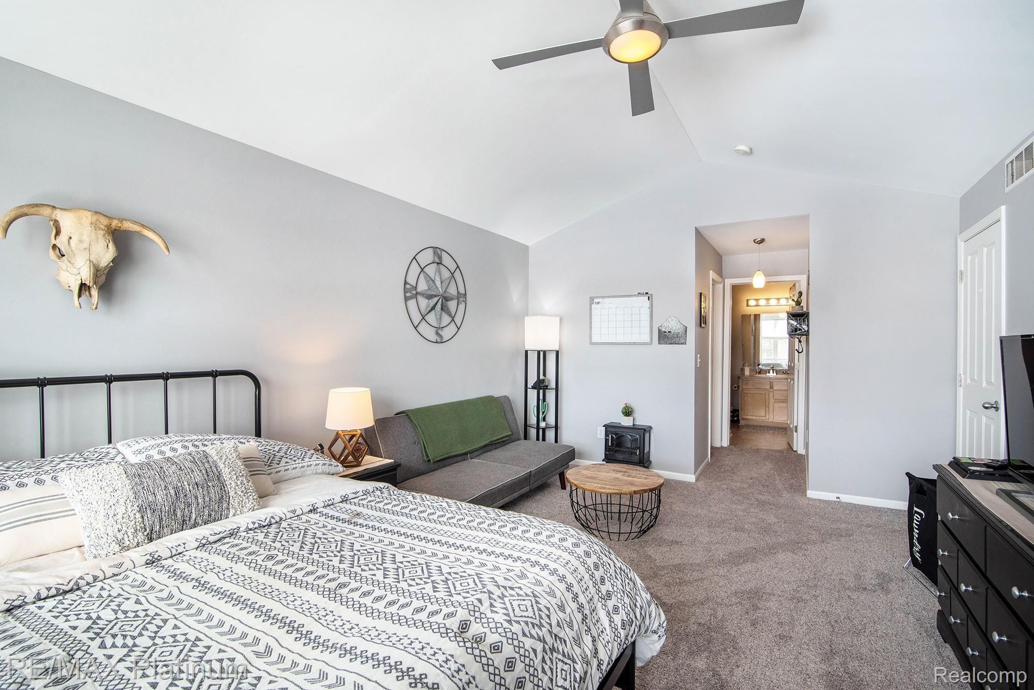 4217 Hampton Ridge Boulevard, Unit 127 Howell, MI 48843 - Photo 16 of 18 5.jpg