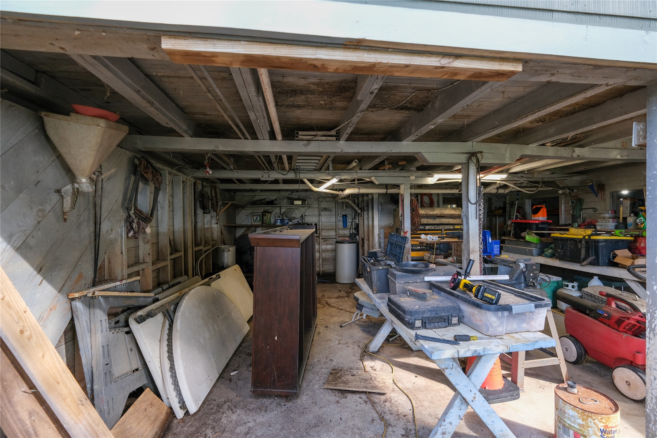 29523 County Road 25 Damon, TX 77430 - Photo 40 of 42 2 car garage/shop
View 2