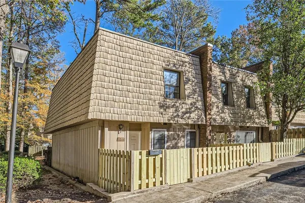 $110,000 | 6424 Woodstone Way, Morrow, GA 30260